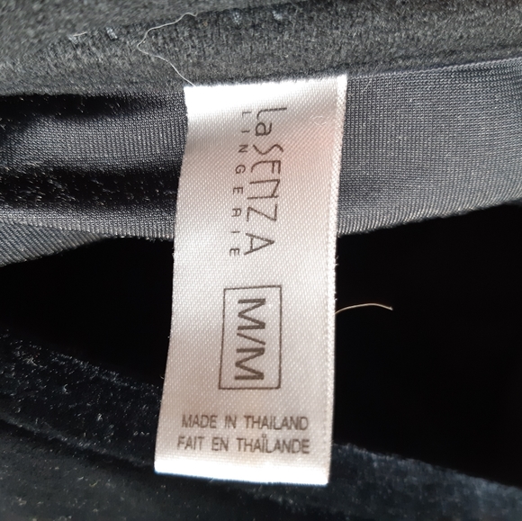 Velvet Bustier - Picture 10 of 15